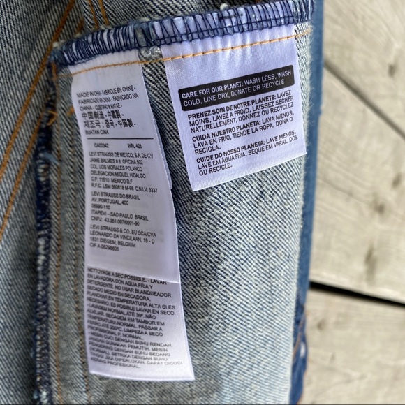 Levi’s Denim Trucker Jacket - Picture 7 of 8
